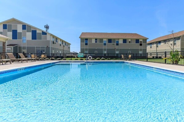 Pool - Beautiful 2Bd 2Ba Apartment at Midtown Weslaco (Donna)