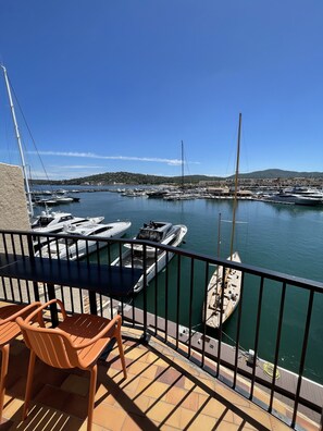 Property grounds - Triplex vue Mer, Climatisée, Proche Saint Tropez (Cogolin)