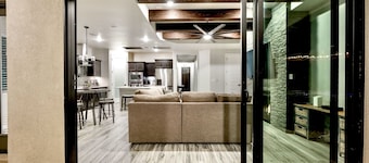 Modern 3-Bedroom Villa with Jacuzzi and Gym