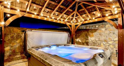 Modern 3-Bedroom Villa with Jacuzzi and Gym