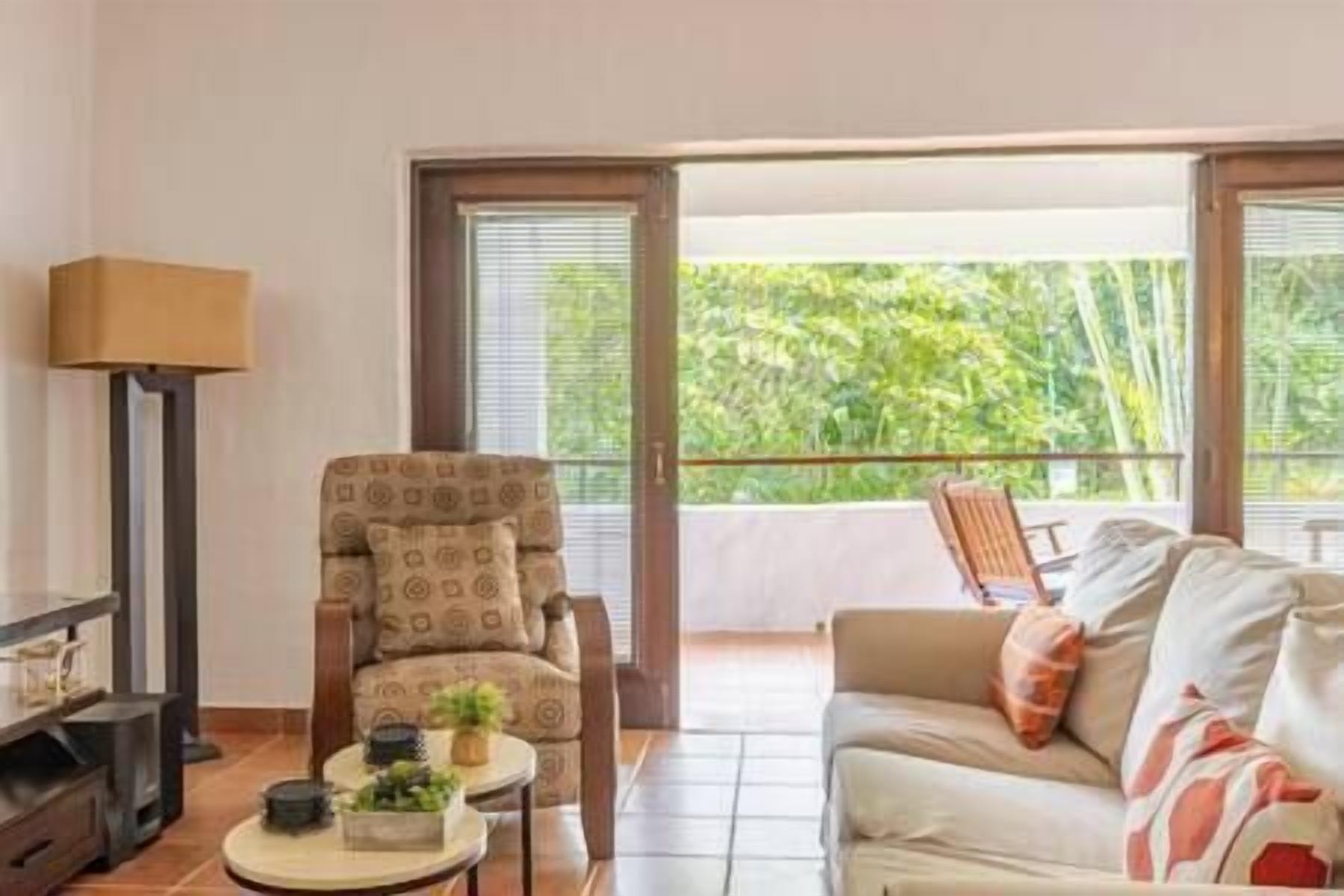 Smart TV, DVD player, stereo