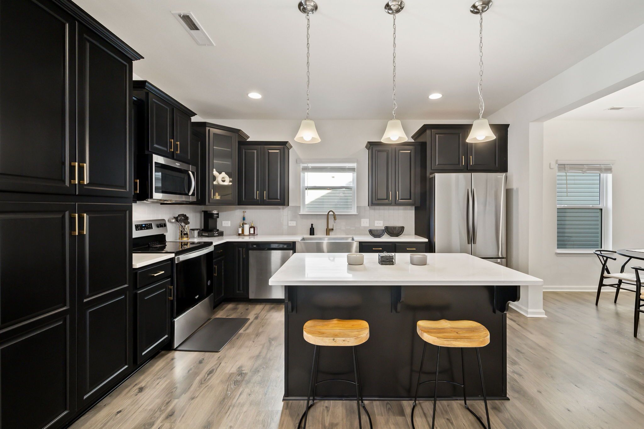 Diskmaskin, grytor/köksredskap och kryddor