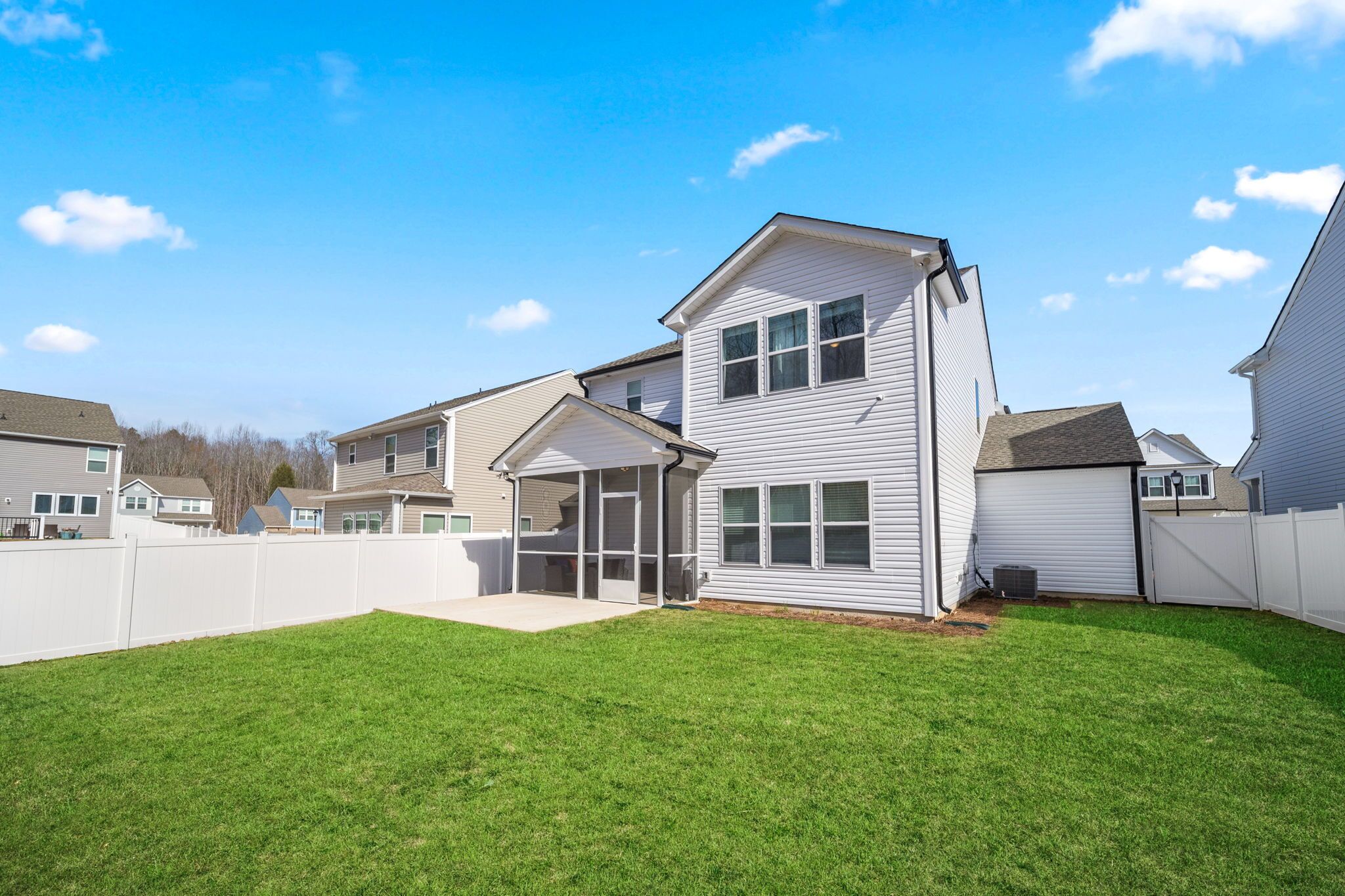 3B BRAND NEW CONSTRUCTION- FAMILY AND PET FRIENDLY