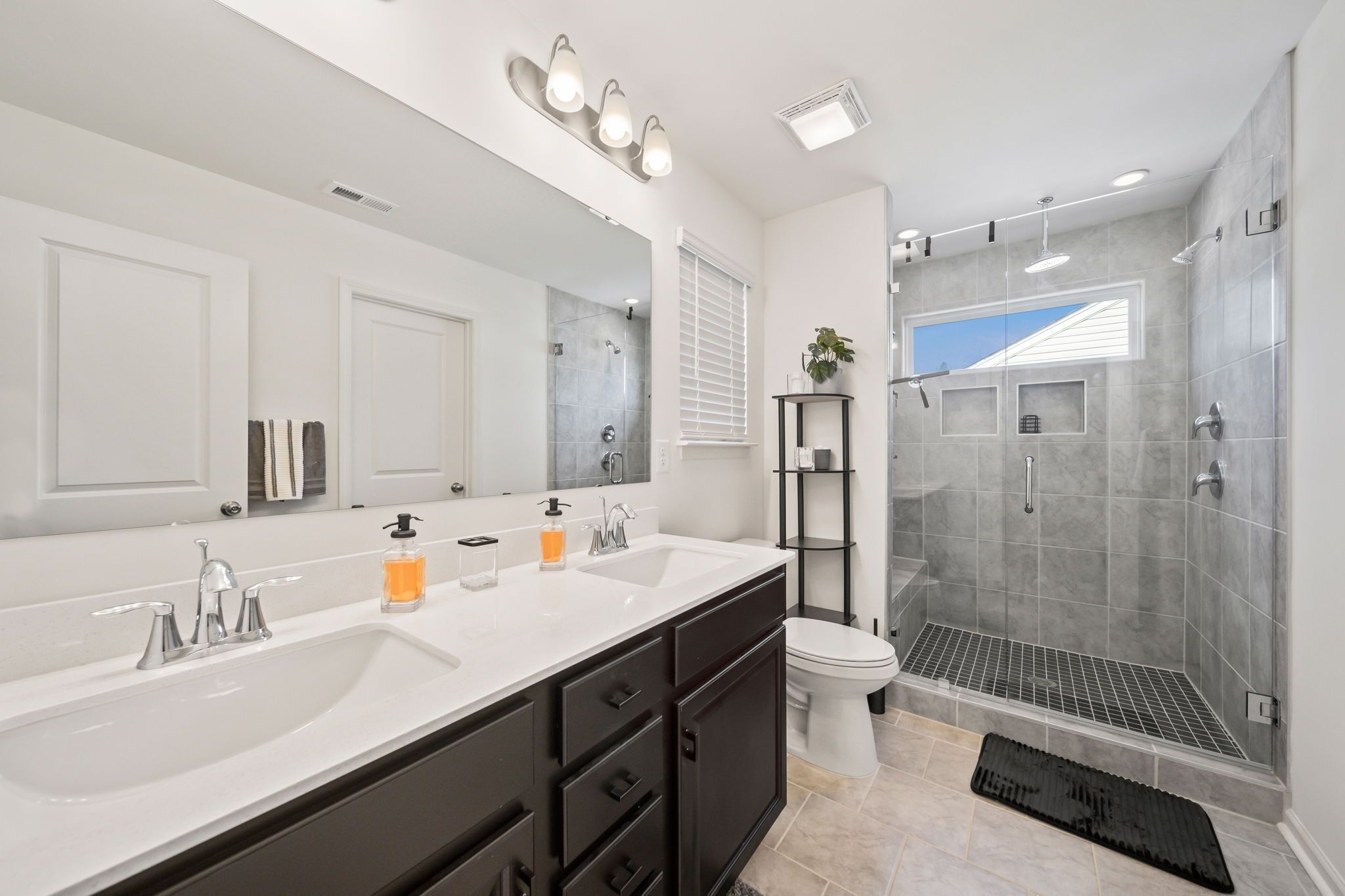 3B BRAND NEW CONSTRUCTION- FAMILY AND PET FRIENDLY