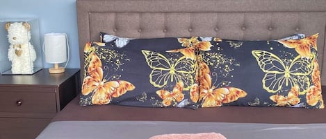 1 soverom, strykejern/-brett, wi-fi (inkludert) og sengetøy