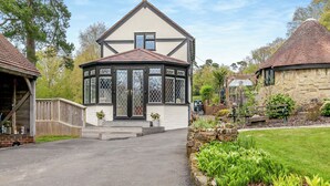 Exterior - 1 bedroom accommodation in Cross in Hand, near Heathfield (Cross in Hand, near Heathfield)