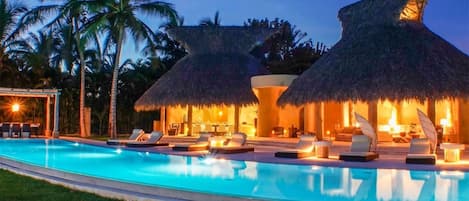 Outdoor pool, a heated pool