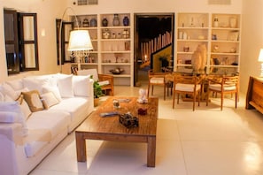 Smart TV, table tennis, books, stereo