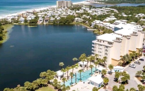 Beautiful Lake & Gulf Views, Private Beach, by 30A!