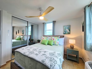 3 bedrooms, iron/ironing board, travel cot, free WiFi - Airy Ocean View Corner Condo at Peña Mar Ocean Club (Fajardo)