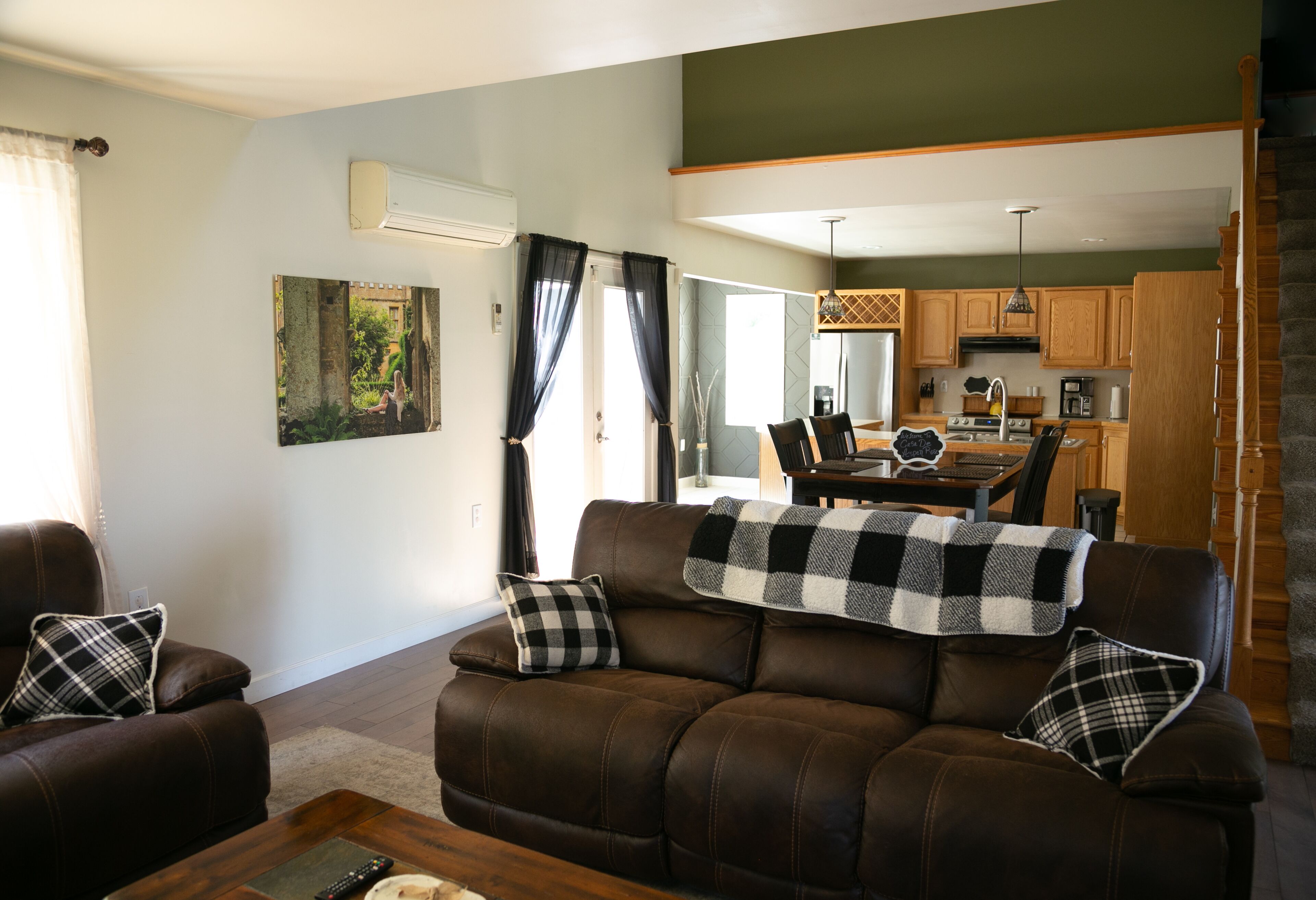 Pottsville Mountain Home near Yuengling Brewery