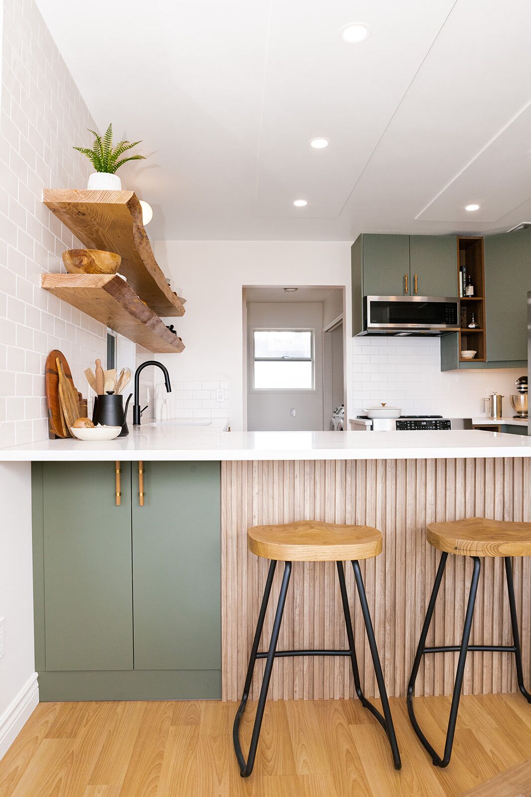 DRIFT / Oceanfront / Sauna / Van Isle / Salish Sea