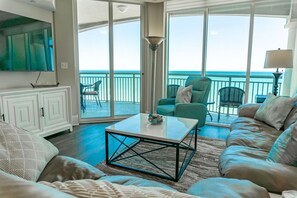 TV, DVD player, books - MVG 1512 Oceanfront, Penthouse (North Myrtle Beach)
