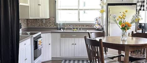 Signature Cottage | Private kitchen