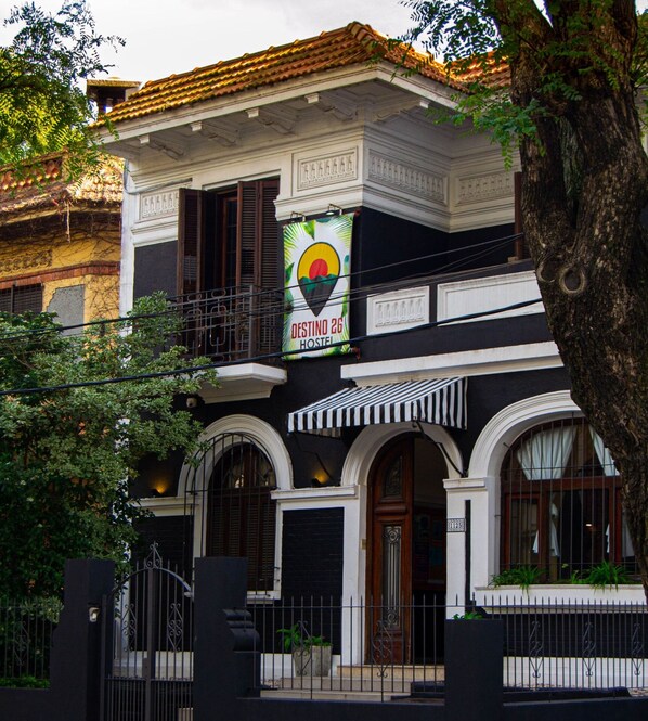 Exterior - Destino 26 Hostel (Montevideo)