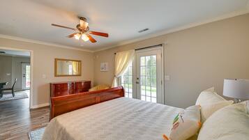 4 Schlafzimmer, BĂŒgeleisen/BĂŒgelbrett, Reisekinderbett, WLAN