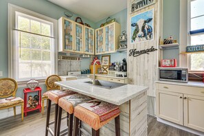 Fridge, microwave, oven, stovetop - Spacious Historic Home w/ Yard & Deck! (High Point)