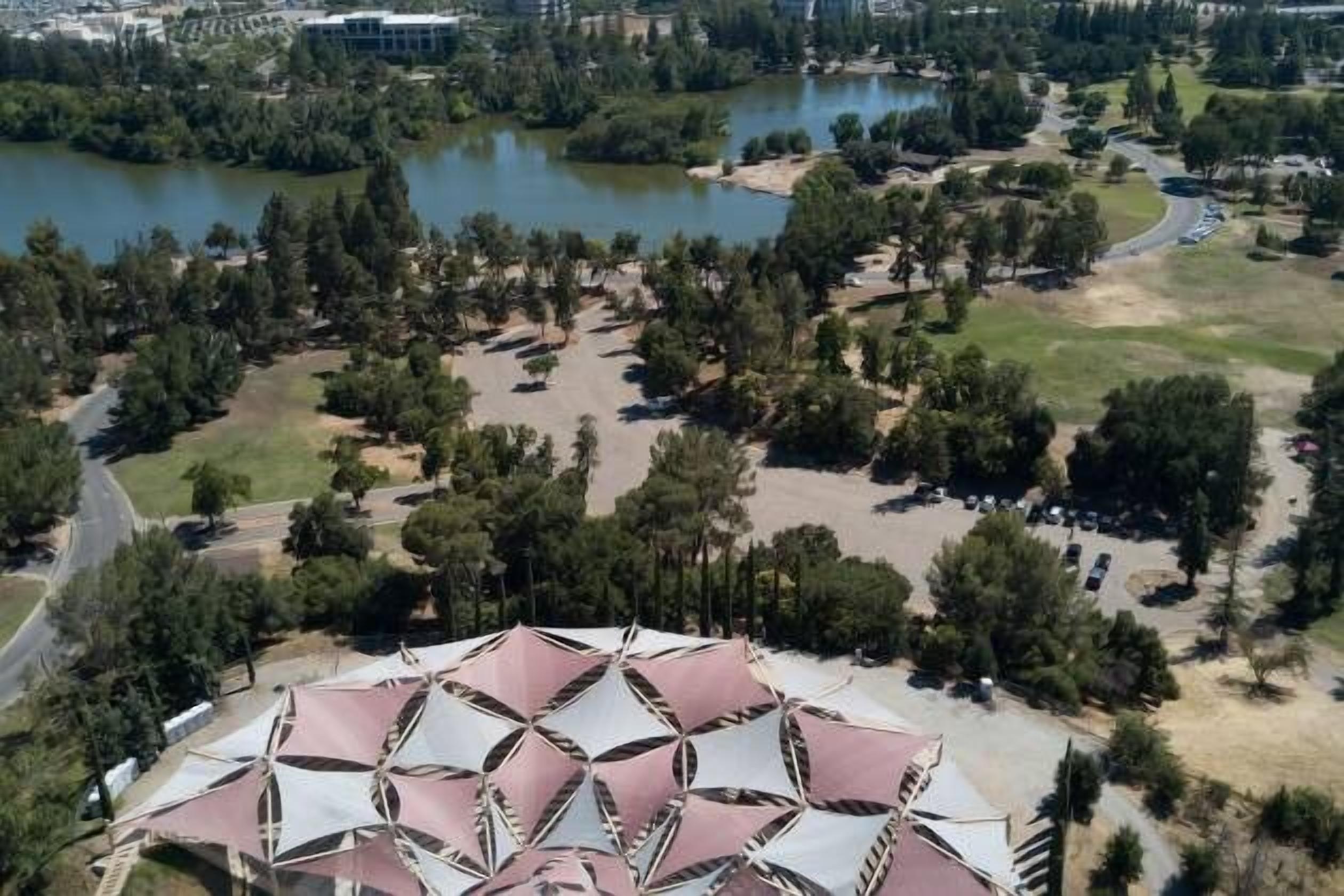 Making The Best Memories Along The Way! FREE Parking, Pets Allowed!