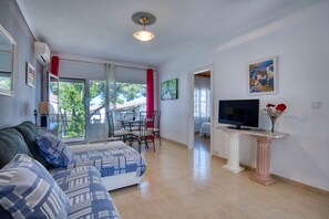 TV - CONFORT: Beautiful apartment in l'Escala with large terrace and air conditioning (L'Escala)