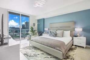 1 bedroom, bed sheets - Luxury Apartment in Downtown Miami / Free Parking (Miami)