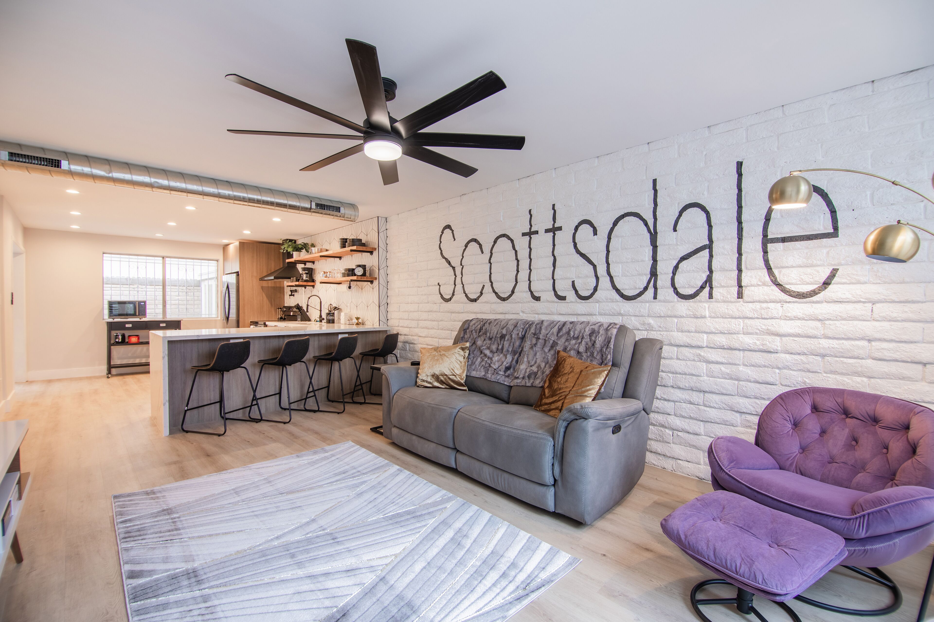 Marvelous Modern 1BR: Walking Distance to Old Town