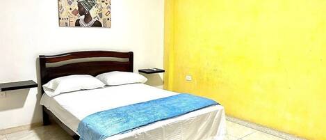 アパートメント | 2 室のベッドルーム、アイロン / アイロン台、WiFi (無料)