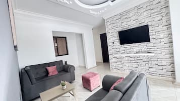 Apartment | Living area | TV