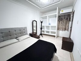 2 habitaciones, tabla de planchar con plancha y wifi gratis 