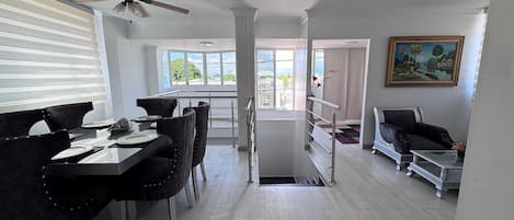 Basic Apartment | Dining