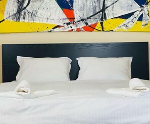 1 quarto, Wi-Fi de cortesia, roupa de cama