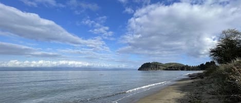 Nära stranden och strandhanddukar