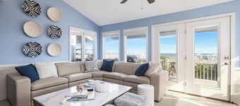 Beachfront, Heated POOL, Golf Cart & EV Charging