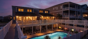 Beachfront, Free Golf Cart & EV Charging