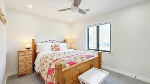 3 makuuhuonetta, vauvan matkasänky, Wi-Fi