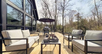 Poplar Woods, Surrounded by nature!