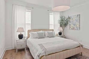 3 habitaciones, cuna de viaje, wifi y ropa de cama 