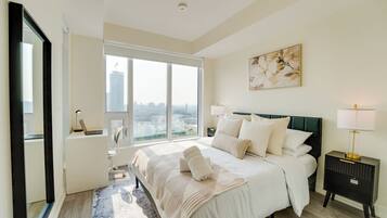 1 bedroom, desk, iron/ironing board, WiFi (free)