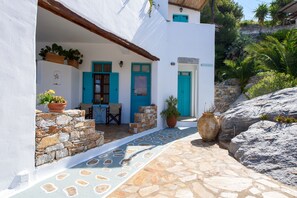 Reception - Uranos (Amorgos)