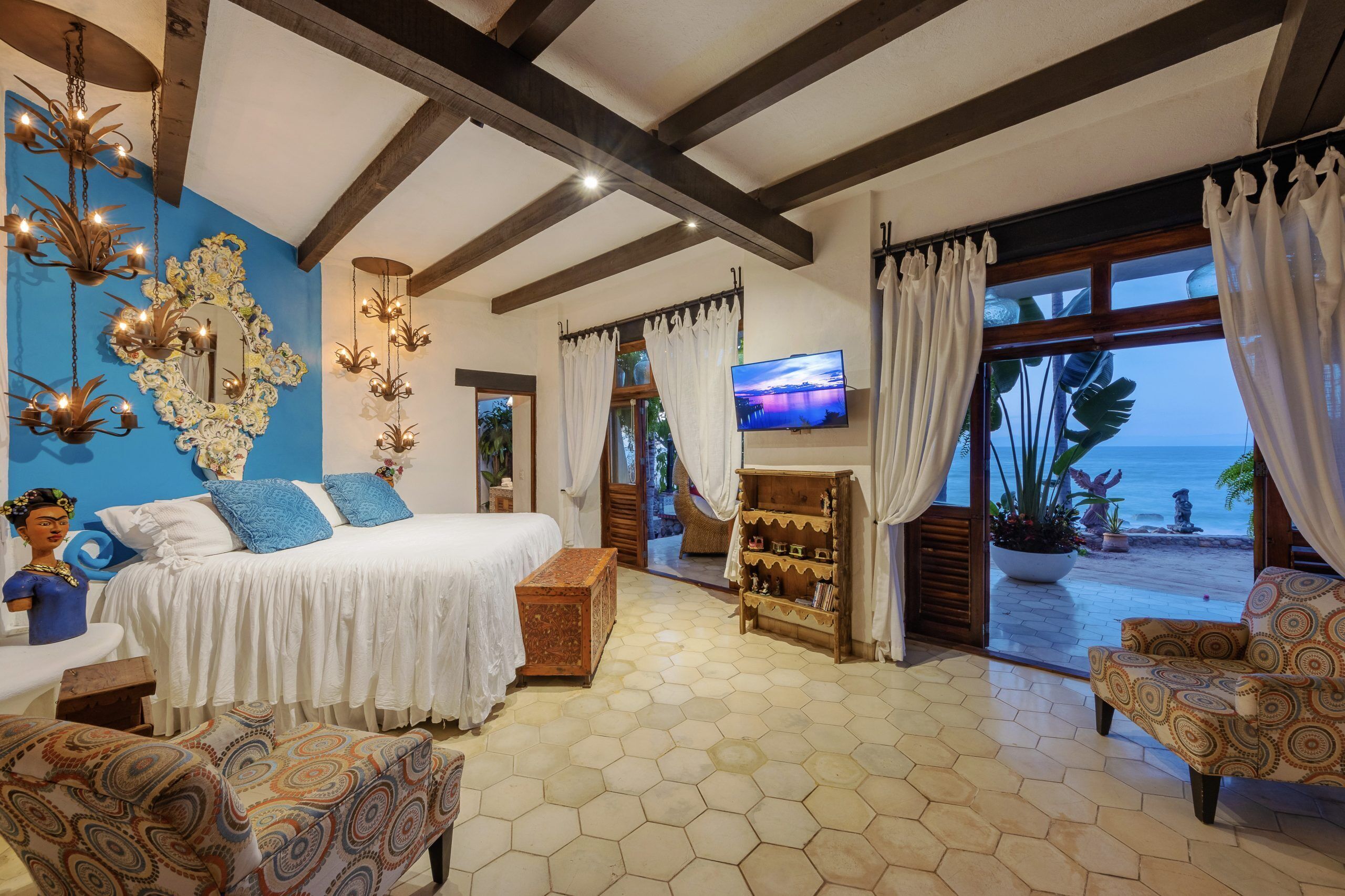 Oceanfront Hacienda Palo Maria