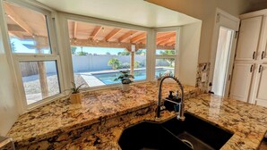 Interior - Exceptional! Remodeled 3Bd / 2Ba with GIANT Private Pool and Covered Patio (Phoenix)