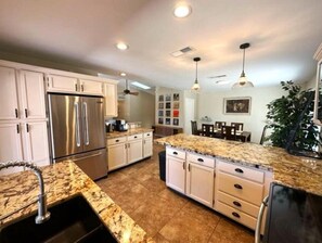 Fridge, microwave, oven, stovetop - Exceptional! Remodeled 3Bd / 2Ba with GIANT Private Pool and Covered Patio (Phoenix)