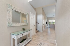 Interior - New 5 Bedroom 5 Bathroom, Saltwater Pool with Free Heat, 3 miles to Disney (Kissimmee)