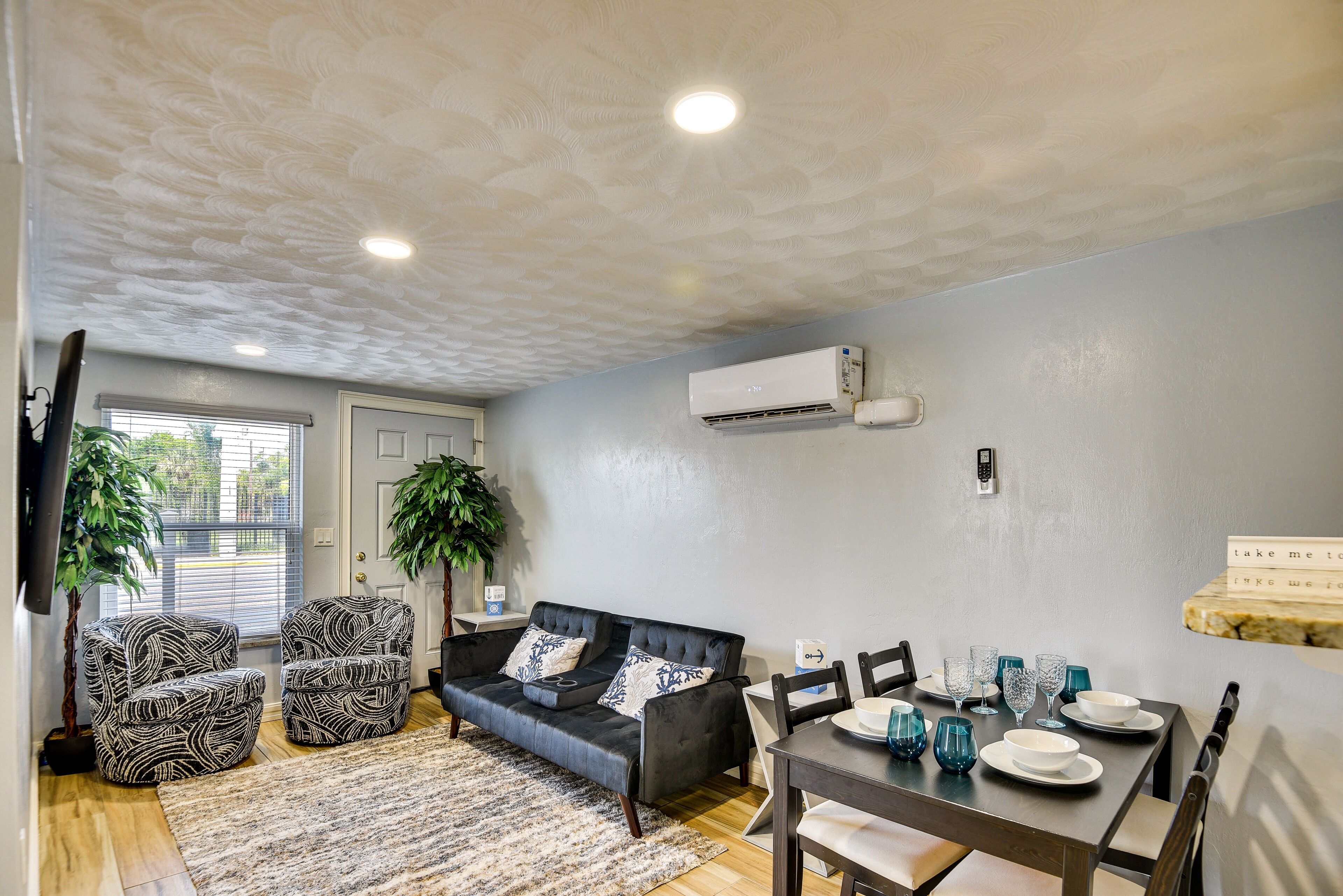 Daytona Beach Vacation Rental Apt - 2 Mi to Beach!