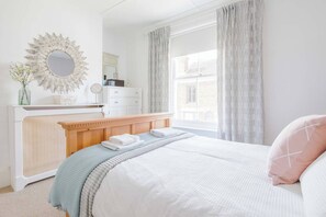 Front double bedroom - Furlong Place is a three bedroom, family-friendly, centrally located holiday home in Whitstable. (Whitstable)