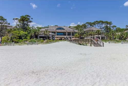 Beautiful 3B/3.5B Golf View, Steps to Beach - 487 Plantation Club - Dogs Welcome