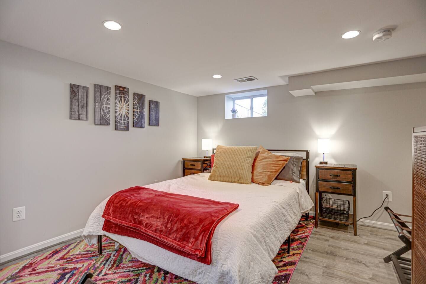 Steps to Metro+Old Town | Full kitchen, Washer+dryer, Office | Self-check-in