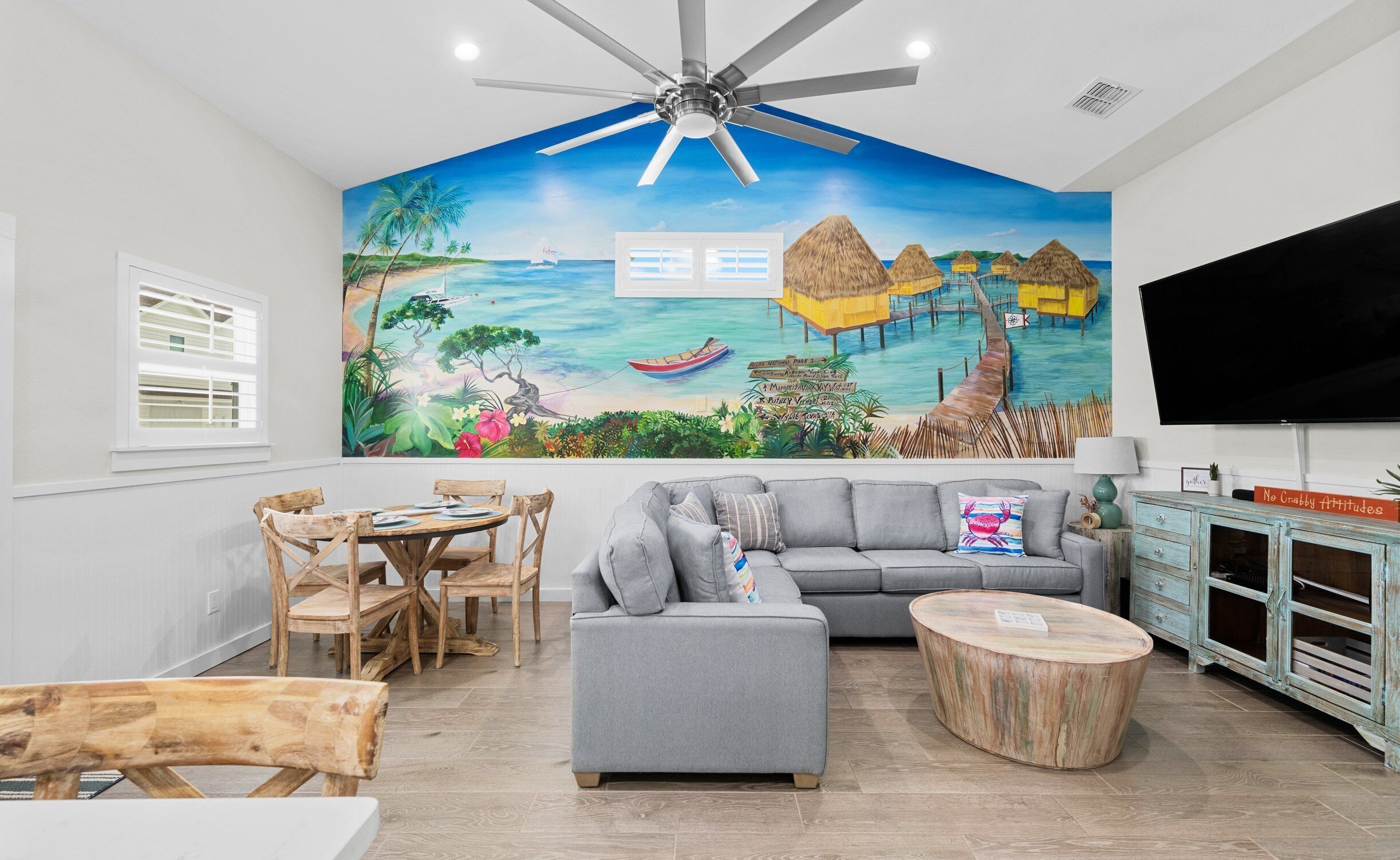 Family Summer Spot! @ The Crab Shack, Close Walk To Beach! Pool! Sunset Deck!