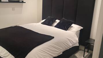 3 bedrooms, iron/ironing board, Internet