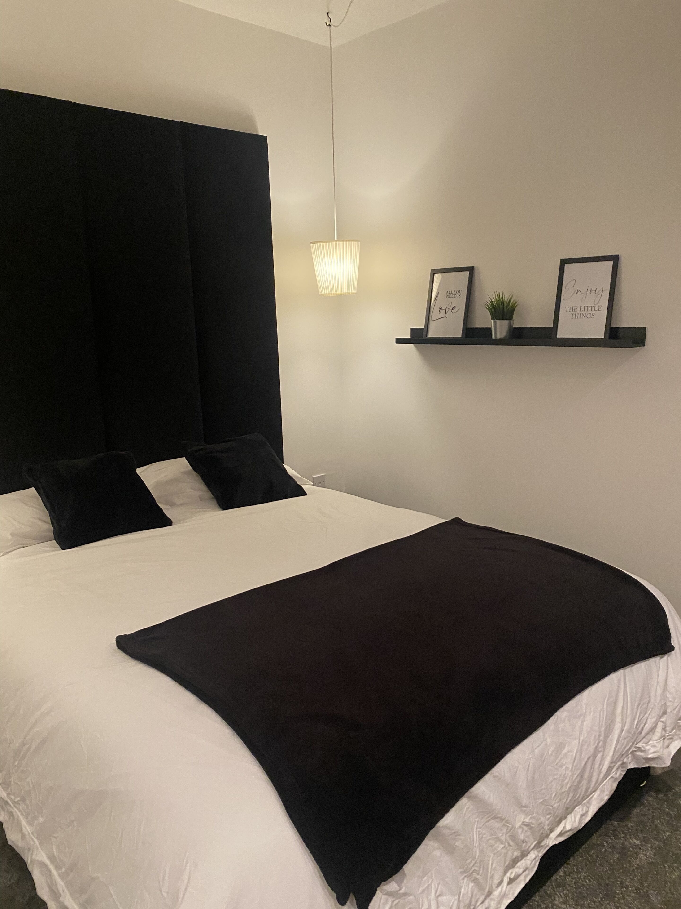 3 bedrooms, iron/ironing board, Internet