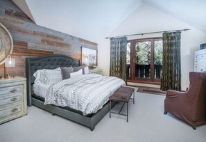 3 bedrooms, in-room safe, desk, iron/ironing board - NEW Ski In/Out! Spacious, Hot Tub, Spruce Tree Lodge,  Arrowhead/Beaver Creek (Edwards)
